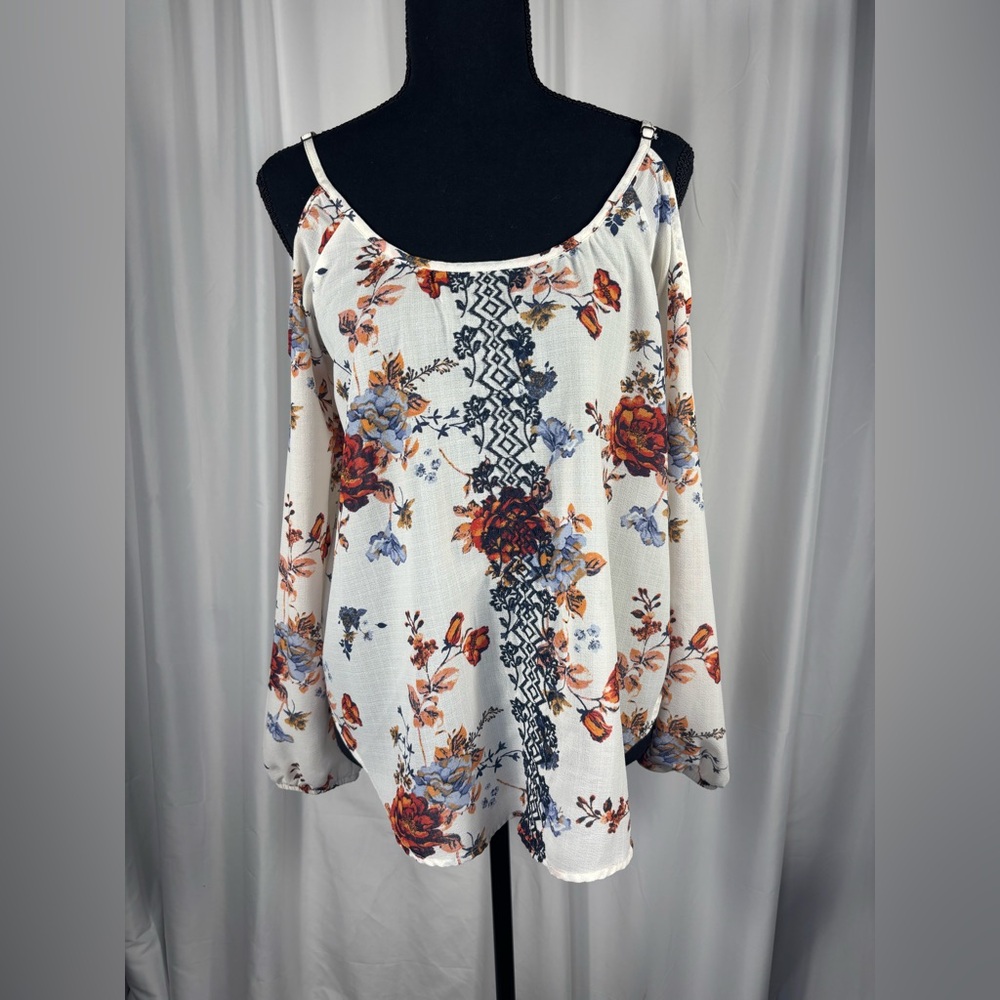 Rewind Cream Relaxed boho peekaboo shoulder 3/4 length sleeve size small